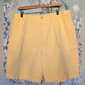 Izod - Men's Light Yellow Orange Flat Front Shorts - (38)